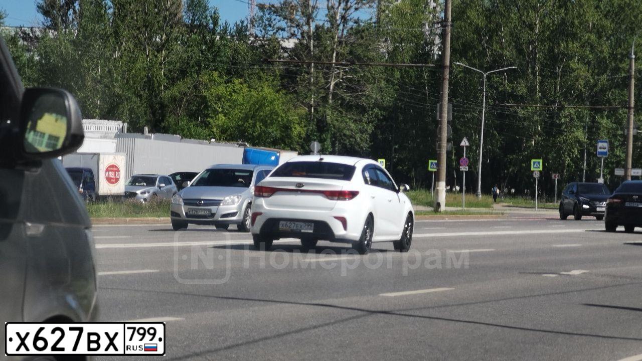 Фото автомобиля MASERATI QUATTROPORTE, 2006 — госномер М945ХР123. Цвет: СЕРЫЙ ТЕМНЫЙ