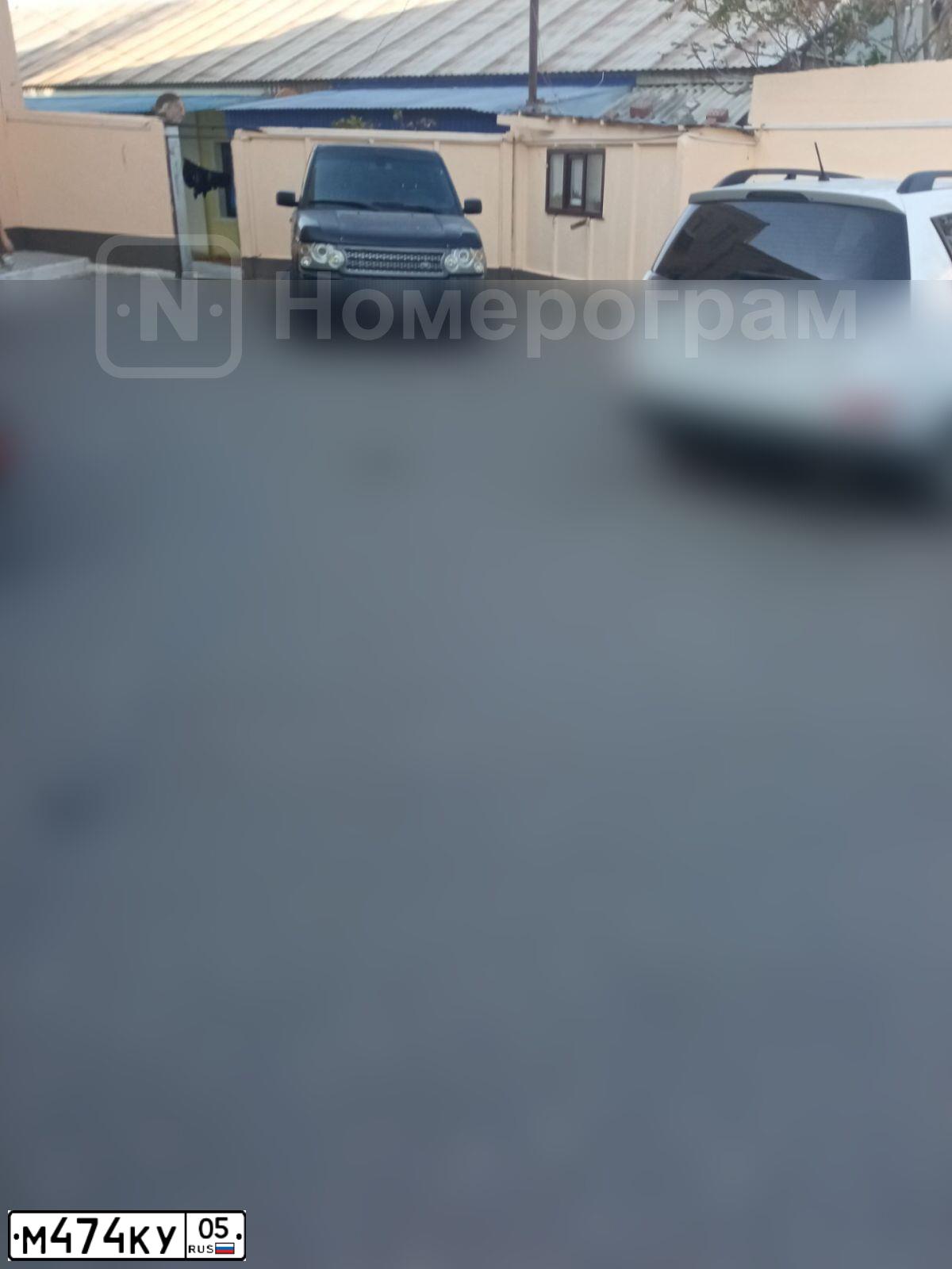 Фото автомобиля LANDROVER RANGE ROVER, 2005 — госномер М474КУ05. Цвет: ЧЕРНЫЙ