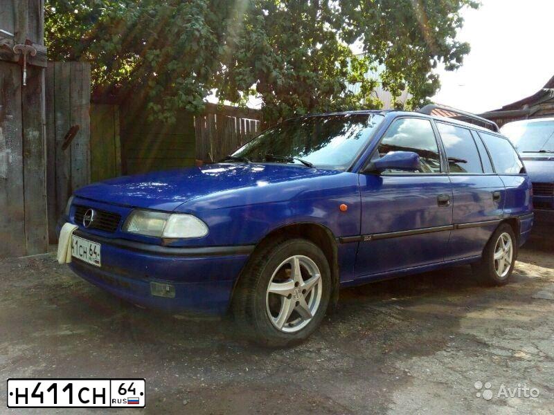 Фото автомобиля LADA 2172 PRIORA, 2008 — госномер Е282ХЕ64. Цвет: СЕРО-СИНЕ-ЗЕЛЕНЫЙ