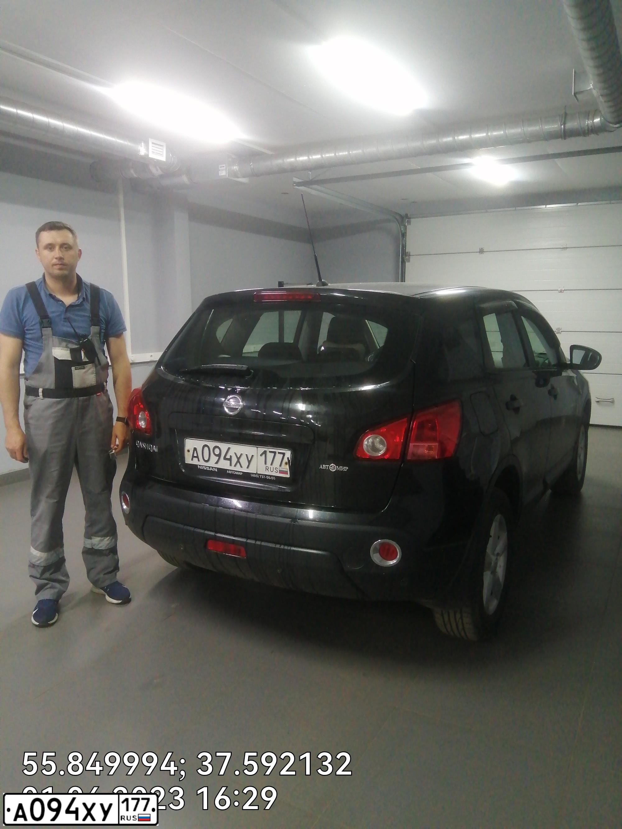 Фото автомобиля NISSAN QASHQAI, 2007 — госномер А094ХУ177. Цвет: ЧЕРНЫЙ