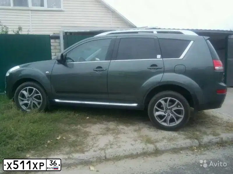 Фото автомобиля CITROEN C-CROSSER, 2008 — госномер Х511ХР36. Цвет: СЕРО-ЗЕЛЕНЫЙ
