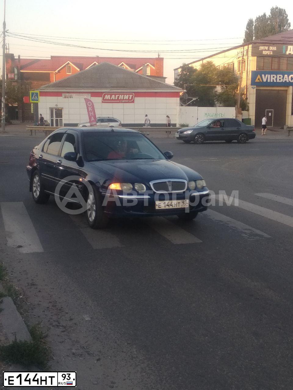 Фото автомобиля ROVER 45, 2001 — госномер Е144НТ93. Цвет: СИНИЙ