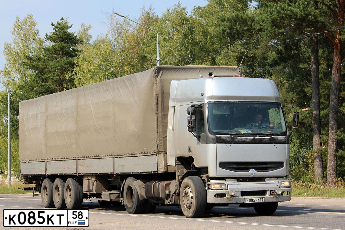 Фото автомобиля RENAULT PREMIUM, 2000 — госномер Н359ТХ716. Цвет: Серебристый