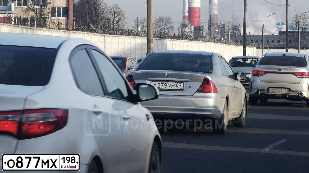 Фото автомобиля VOLKSWAGEN TIGUAN, 2020 — госномер О877МХ198