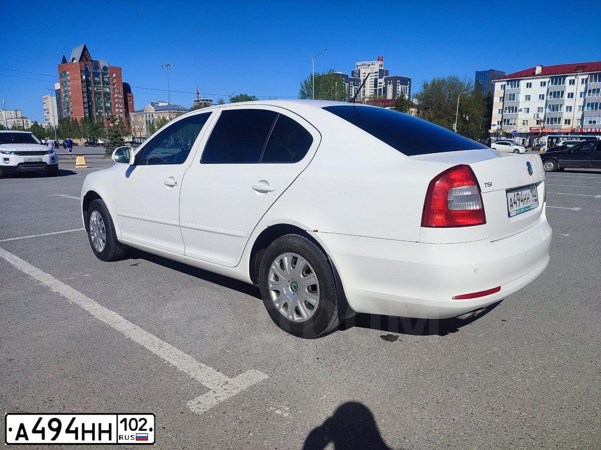 Фото автомобиля SKODA OCTAVIA, 2013 — госномер О681ВО702. Цвет: Белый
