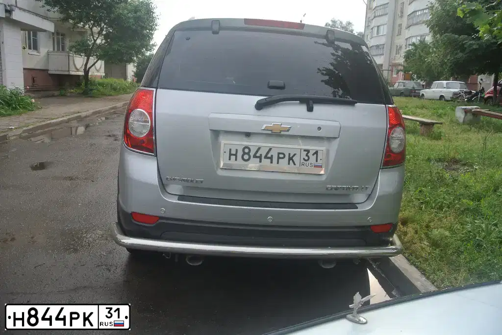 Фото автомобиля CHEVROLET CAPTIVA, 2012 — госномер Р507ЕТ46. Цвет: СЕРЕБРИСТЫЙ