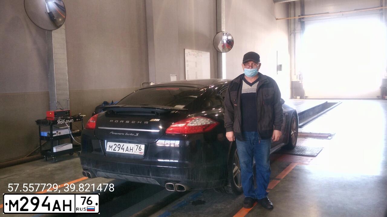 Фото автомобиля PORSCHE PANAMERA, 2011 — госномер К550НС76. Цвет: ЧЕРНЫЙ