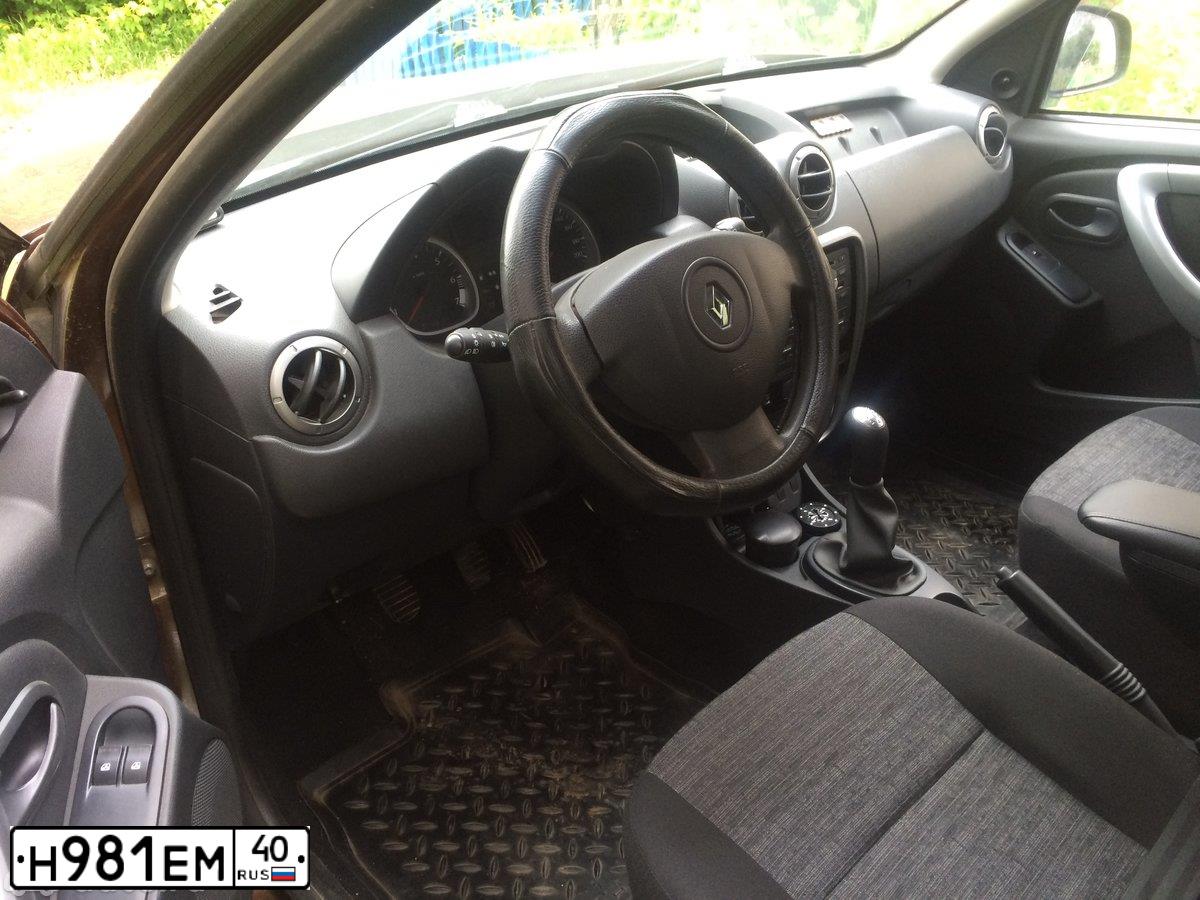 Фото автомобиля RENAULT DUSTER, 2012 — госномер Н981ЕМ40