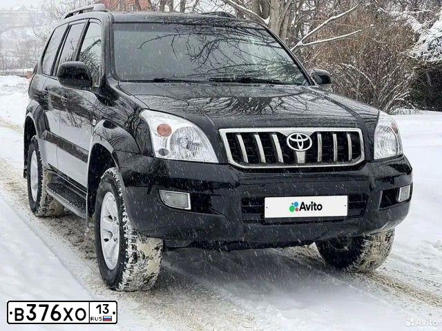 Фото автомобиля TOYOTA LANDCRUISER, 2008 — госномер Н570ЕО181. Цвет: ЧЕРНЫЙ