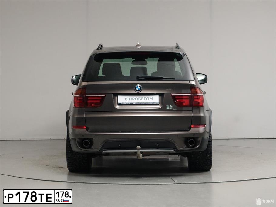 Фото автомобиля BMW X5, 2010 — госномер Х883УК69. Цвет: Коричневый