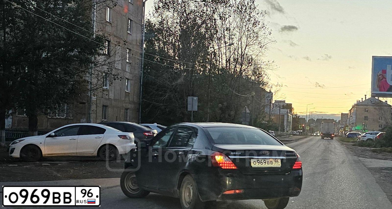 Фото автомобиля ВАЗ 21099, 2002 — госномер М407КВ186. Цвет: ЧЕРНЫЙ