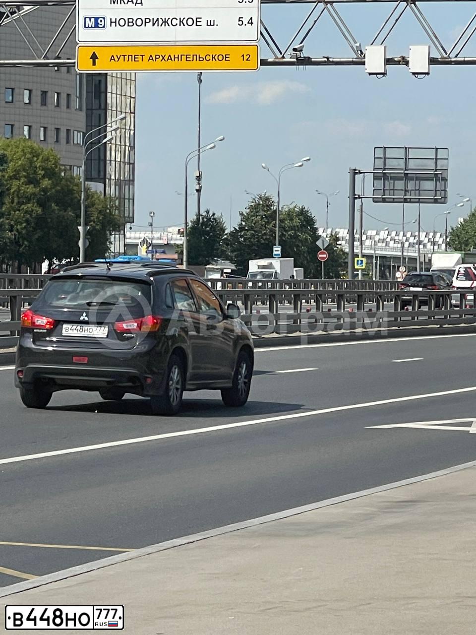 Фото автомобиля MITSUBISHI ASX, 2014 — госномер В448НО777. Цвет: ЧЕРНЫЙ