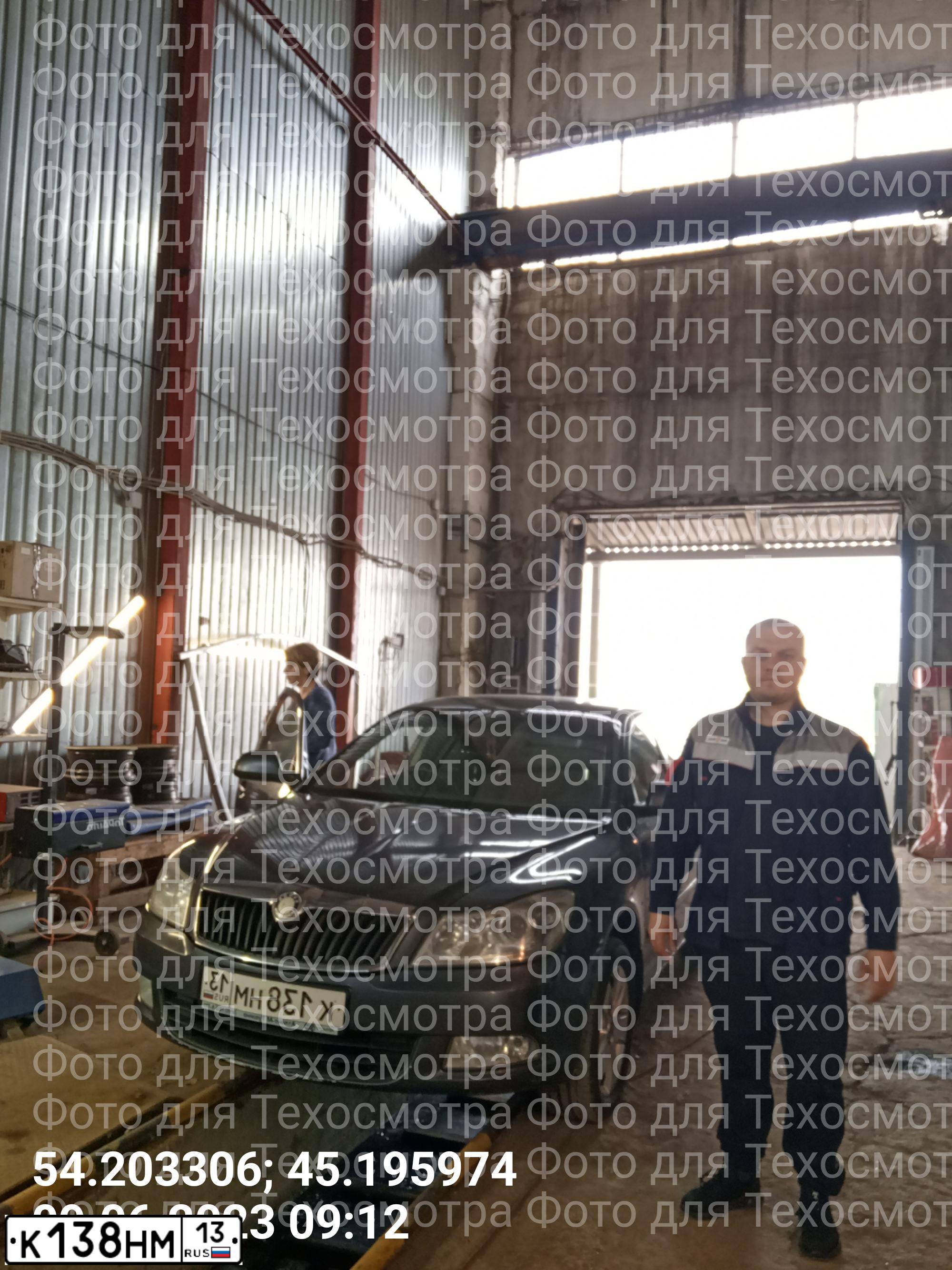 Фото автомобиля SKODA OCTAVIA, 2010 — госномер О071НО761. Цвет: ТЕМНО-СЕРЫЙ
