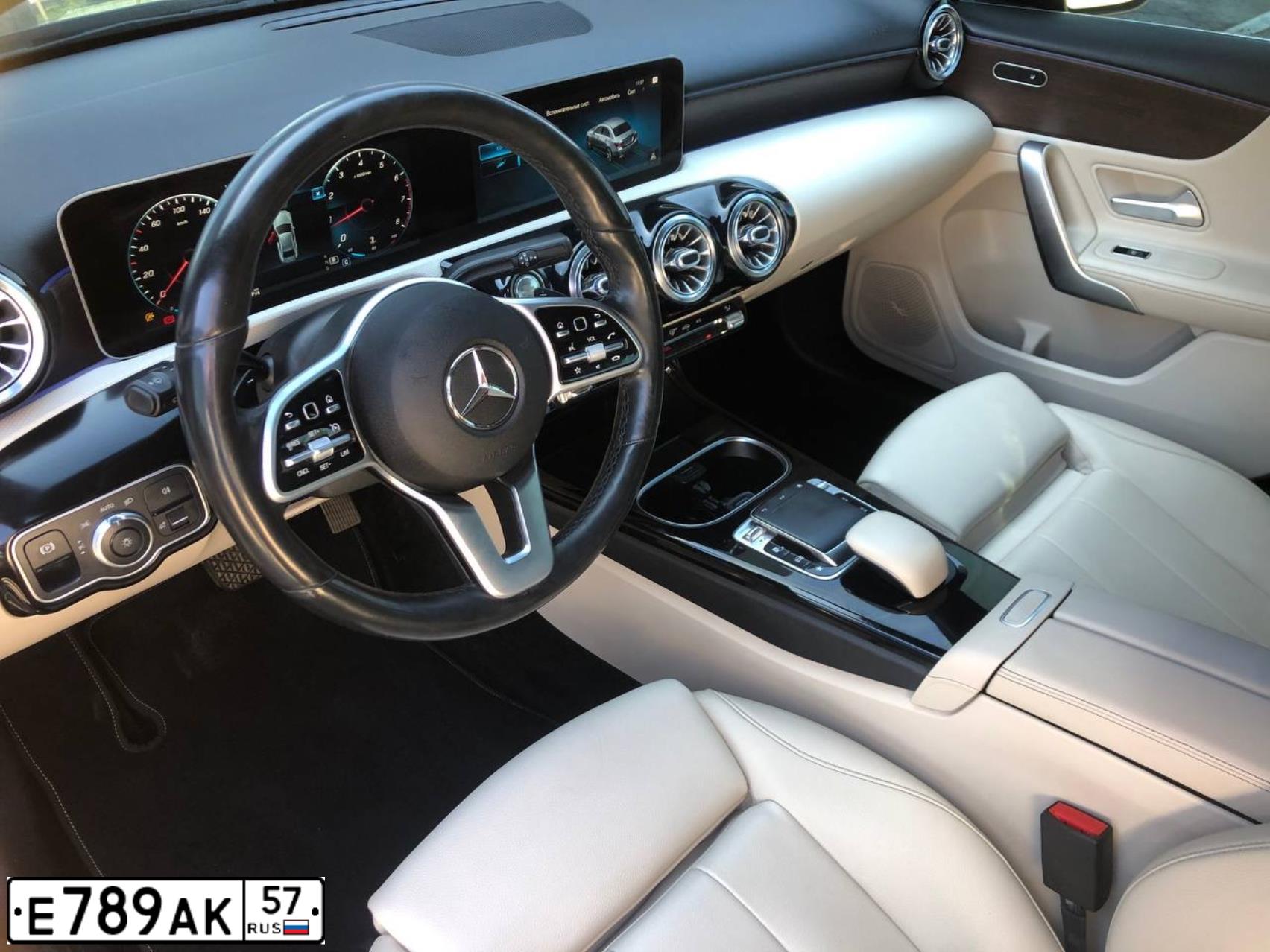 Фото автомобиля MERCEDES A-KLASSE, 2018 — госномер М666ЕР36. Цвет: ЧЕРНЫЙ