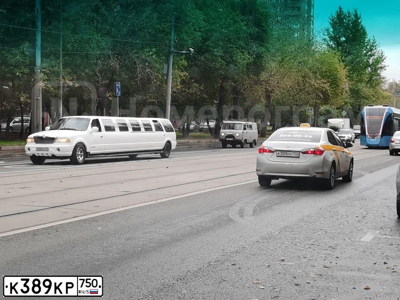 Фото автомобиля TOYOTA COROLLA, 2014 — госномер Н766МА15. Цвет: Серебристый