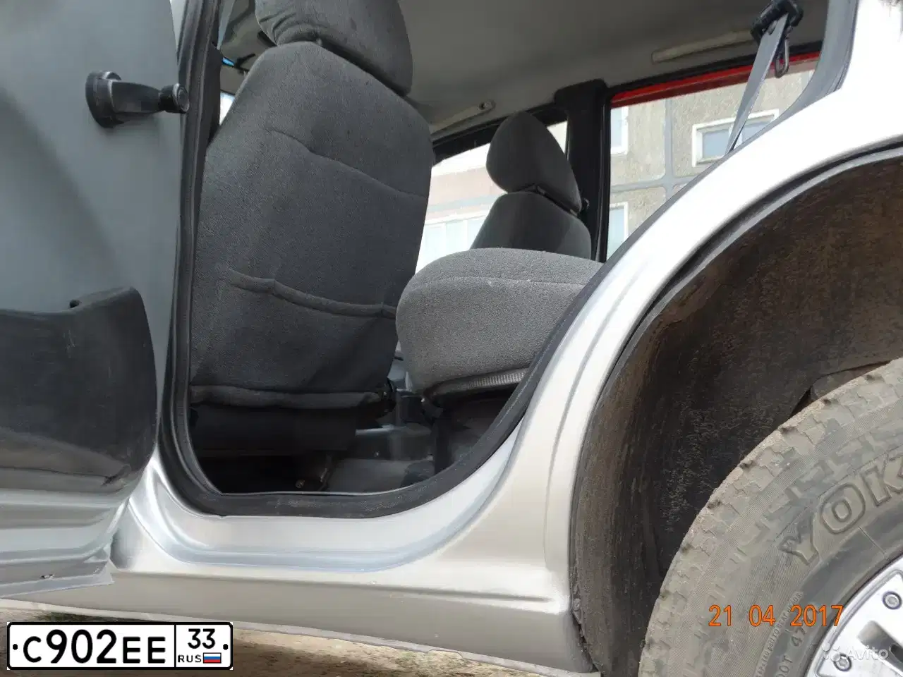 Фото автомобиля CHEVROLET NIVA, 2004 — госномер А466РХ37. Цвет: СВЕТЛО-СЕРЕБРИСТЫЙ  МЕТАЛЛИК