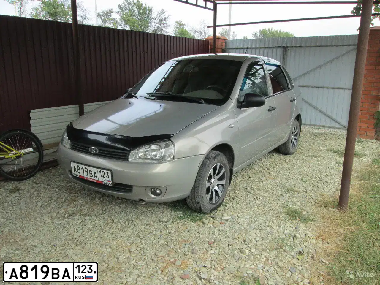 Фото автомобиля LADA 1118 KALINA, 2006 — госномер А760РТ93. Цвет: БЕЖЕВО - СЕРЫЙ