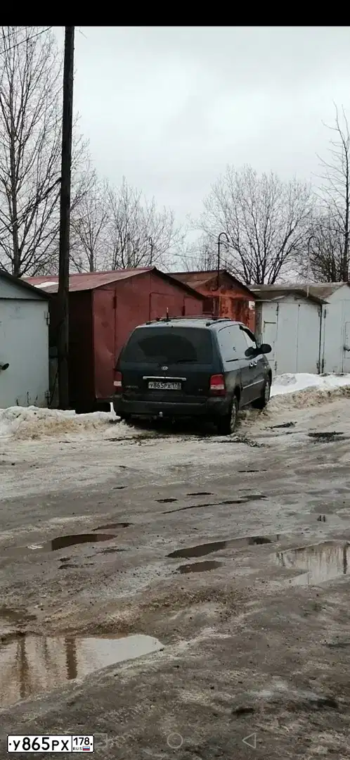 Фото автомобиля KIA CARNIVAL, 2003 — госномер А627ХВ147. Цвет: синий
