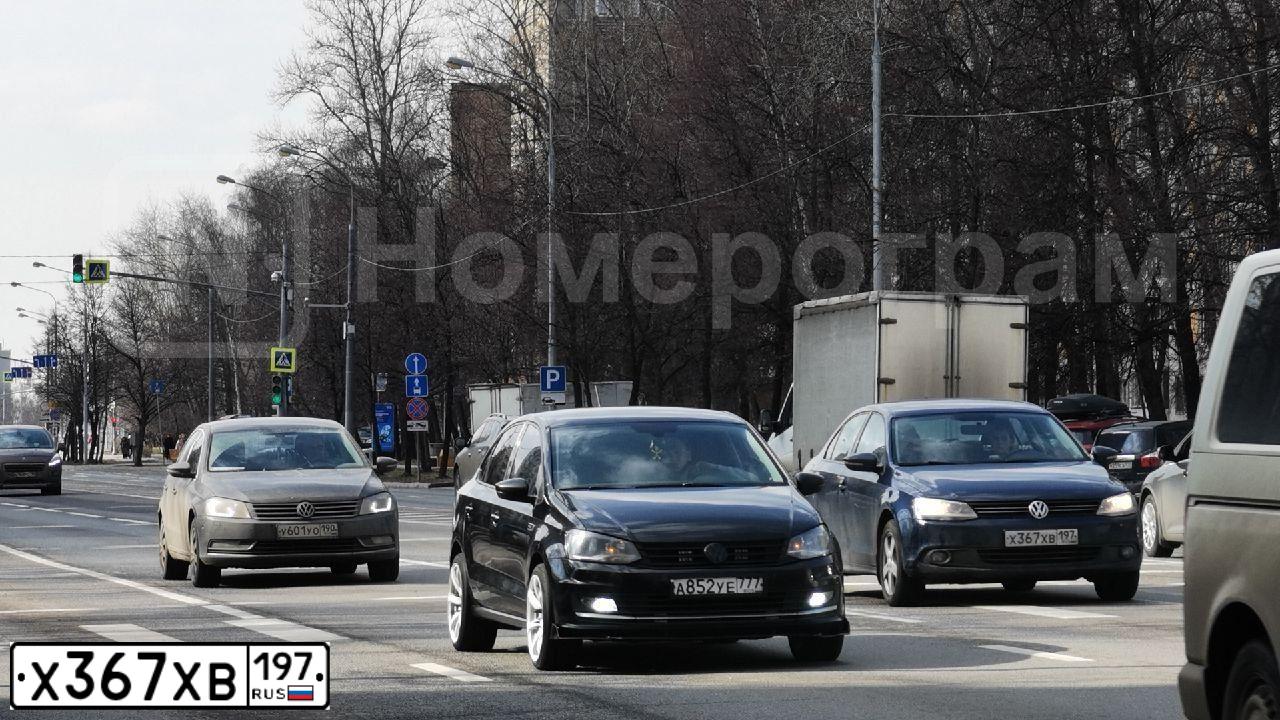 Фото автомобиля VOLKSWAGEN JETTA, 2012 — госномер Х367ХВ197. Цвет: синий