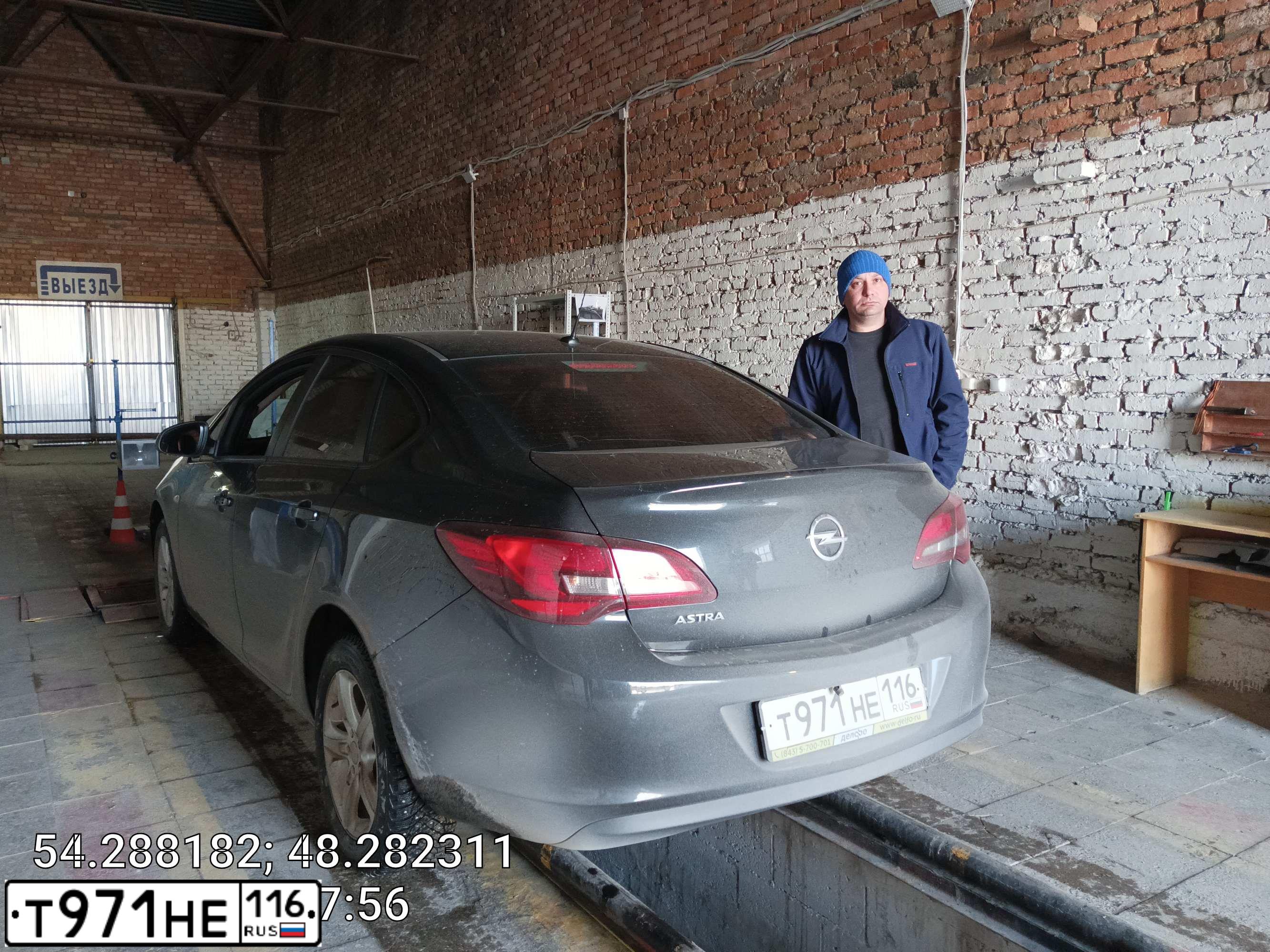 Фото автомобиля OPEL ASTRA, 2013 — госномер Р270ТМ73. Цвет: ЧЕРНЫЙ МЕТАЛЛИК