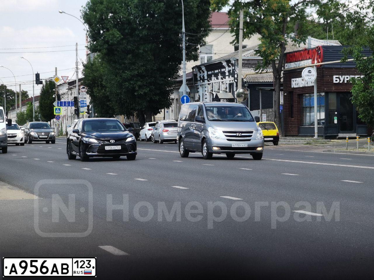 Фото автомобиля LADA 2110 LADA, 2001 — госномер А956АВ123. Цвет: ПЕРЛАМУТРОВО-СЕРЫЙ