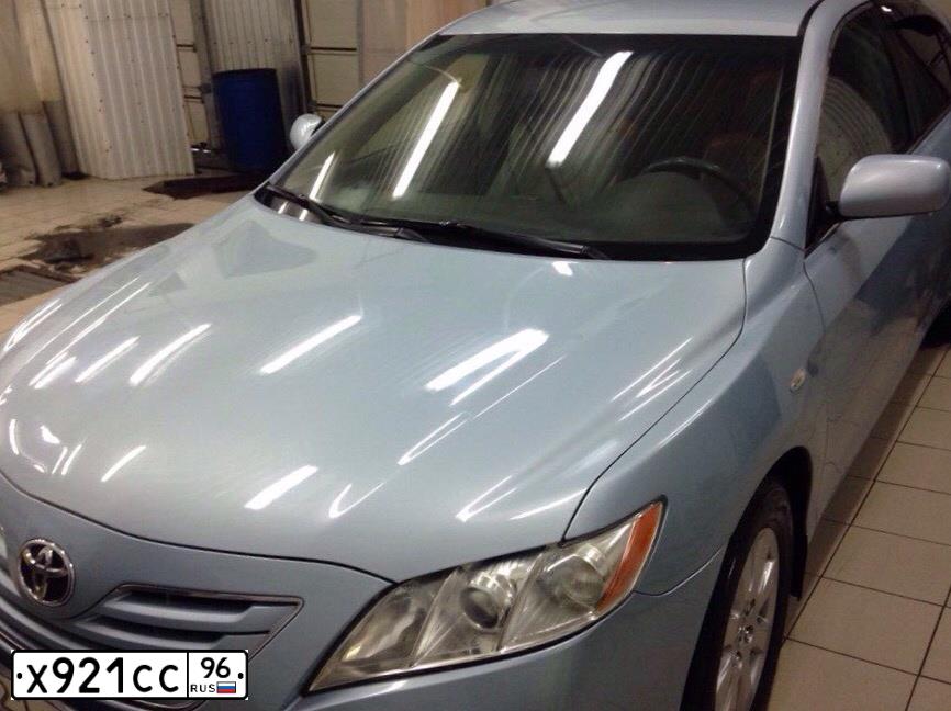 Фото автомобиля TOYOTA CAMRY, 2007 — госномер К282КУ186. Цвет: СВЕТЛО-ГОЛУБОЙ