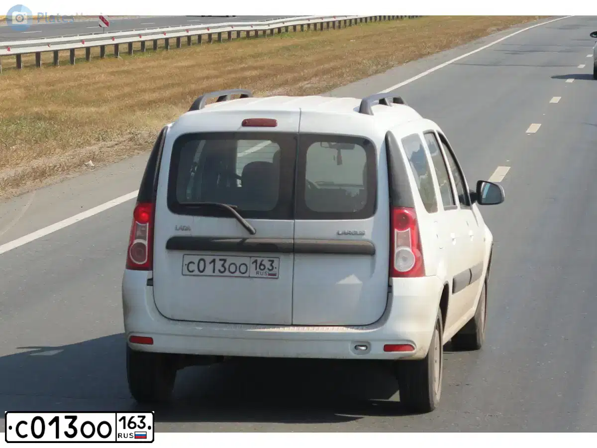 Фото автомобиля LADA LARGUS, 2013 — госномер С013ОО163. Цвет: Белый