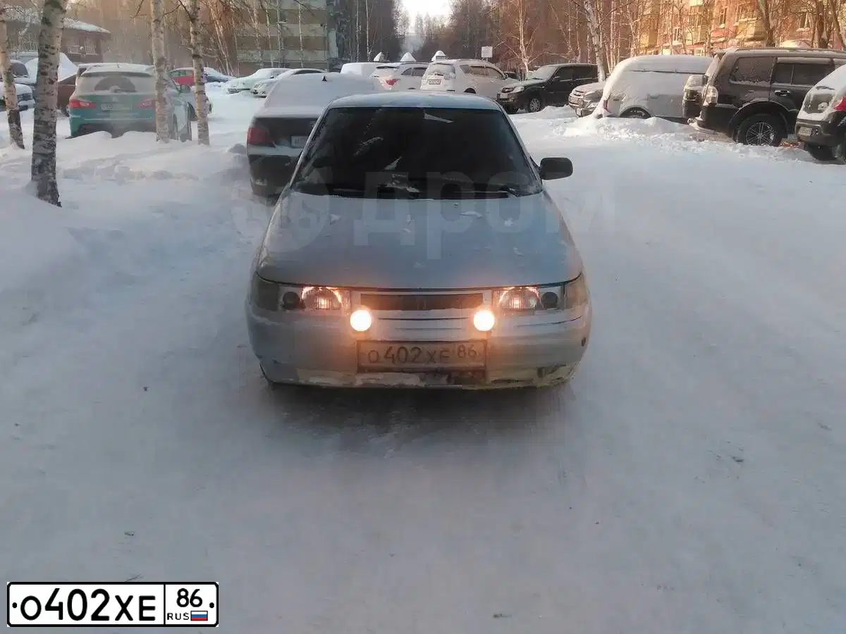 Фото автомобиля ВАЗ 21124 ЛАДА 112, 2006 — госномер М008НВ186. Цвет: СВЕТЛО-СЕРЕБРИСТЫЙ МЕТАЛЛ