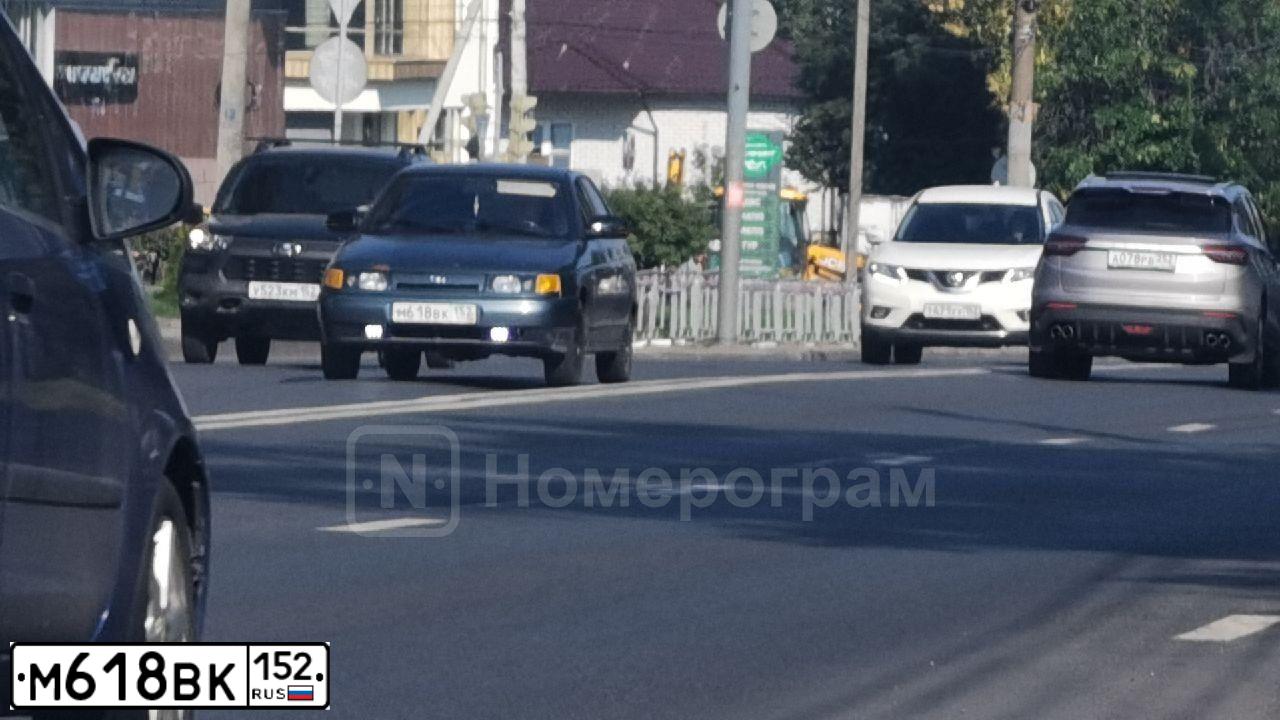Фото автомобиля LADA 2112, 2001 — госномер М618ВК152. Цвет: Темный серо-синий металлик