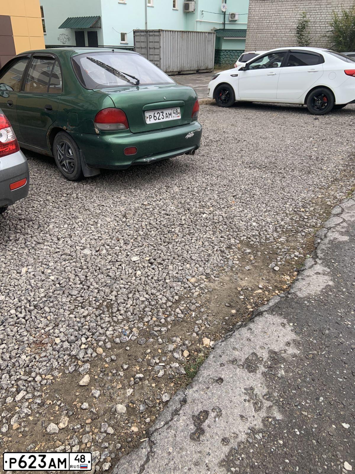 Фото автомобиля HYUNDAI ACCENT, 1998 — госномер Р623АМ48. Цвет: ЗЕЛЕНО-САЛАТОВЫЙ