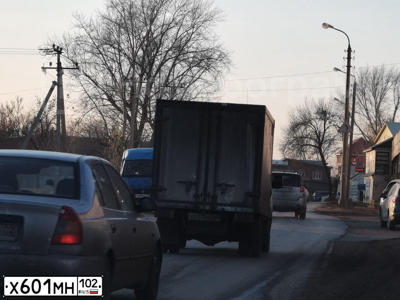 Фото автомобиля LADA 2190 GRANTA, 2018 — госномер М546УА702. Цвет: Серебристый