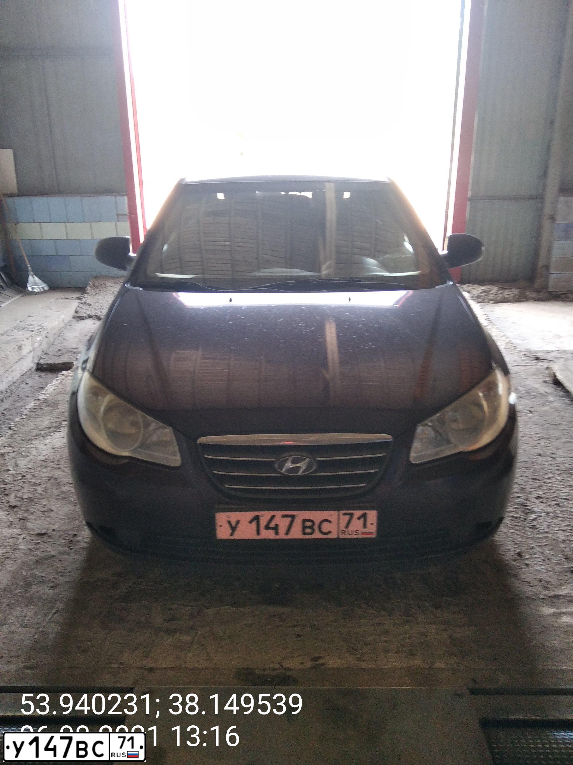 Фото автомобиля HYUNDAI ELANTRA, 2008 — госномер Х171СН52. Цвет: ВИШНЕВЫЙ