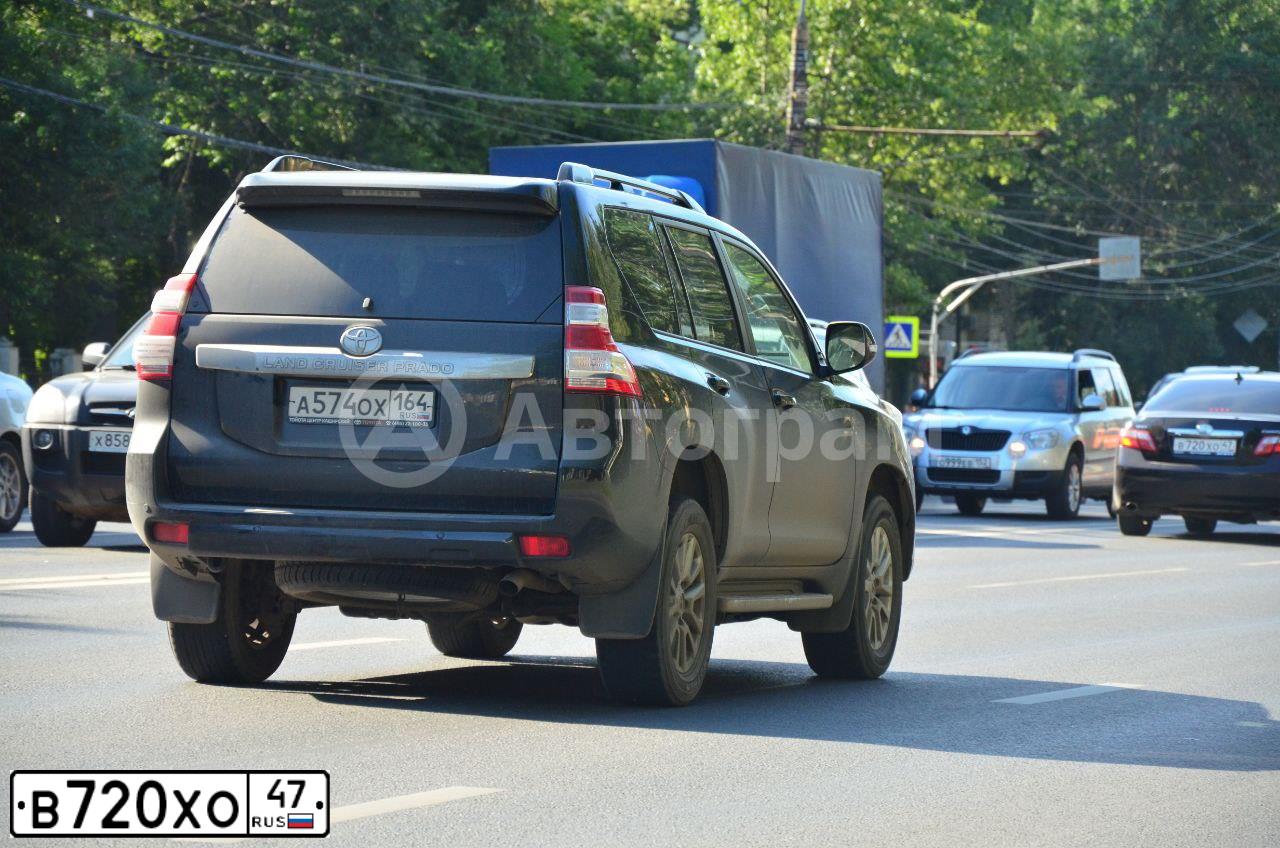 Фото автомобиля TOYOTA CAMRY, 2010 — госномер В720ХО47. Цвет: ЧЕРНЫЙ