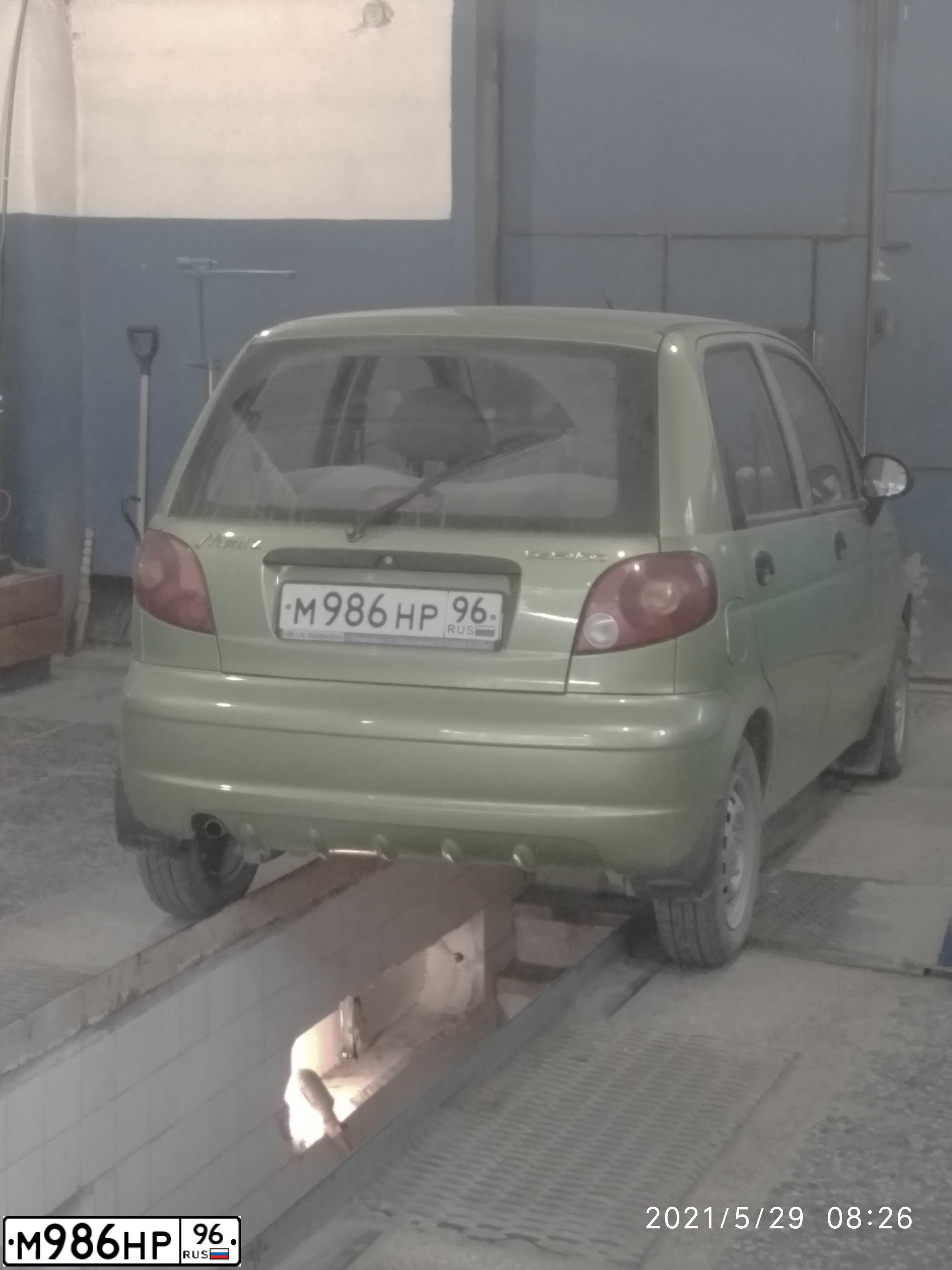 Фото автомобиля DAEWOO MATIZ, 2005 — госномер М986НР96. Цвет: СВЕТЛО-ЗЕЛЕНЫЙ