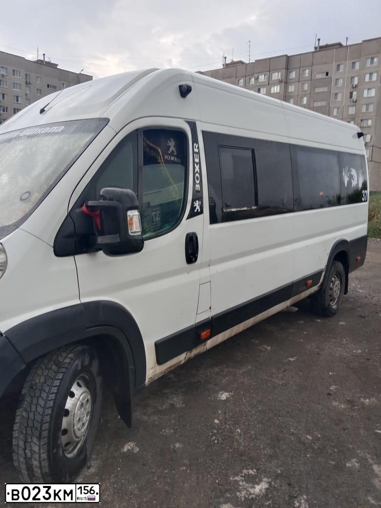 Фото автомобиля PEUGEOT BOXER, 2013 — госномер В023КМ156. Цвет: Белый