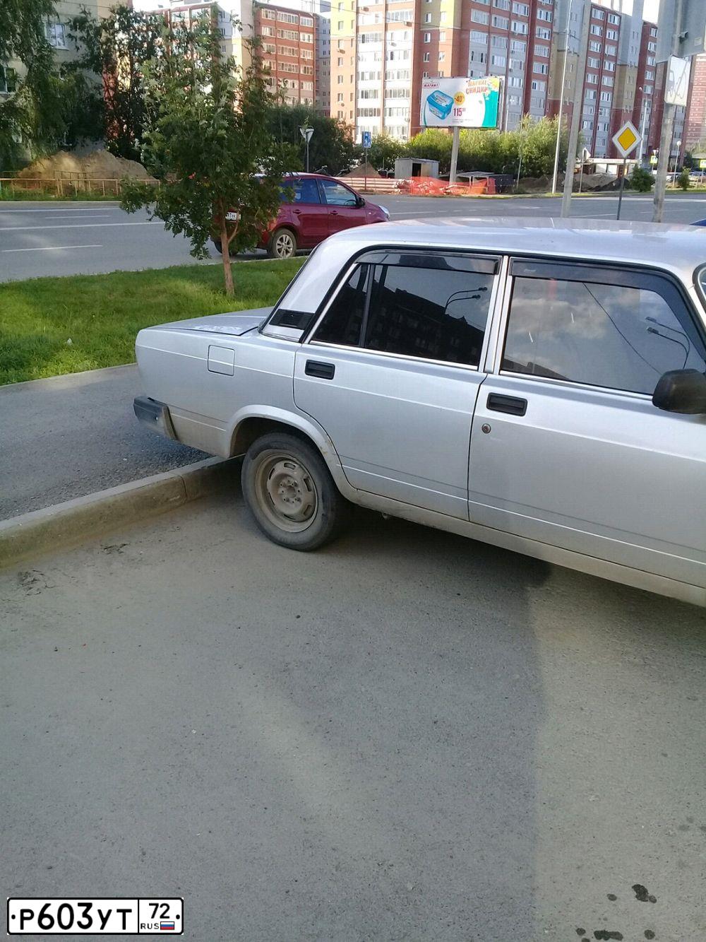 Фото автомобиля LADA 2105 LADA, 2010 — госномер С767ХУ174. Цвет: СВЕТЛО-СЕРЫЙ