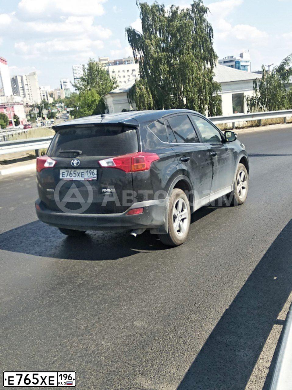 Фото автомобиля TOYOTA RAV4, 2013 — госномер Т130ЕН45. Цвет: ЧЕРНЫЙ
