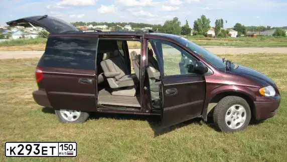 Фото автомобиля DODGE /GRAND/ CARAVAN, 2003 — госномер К434ВА193. Цвет: ВИШНЕВЫЙ