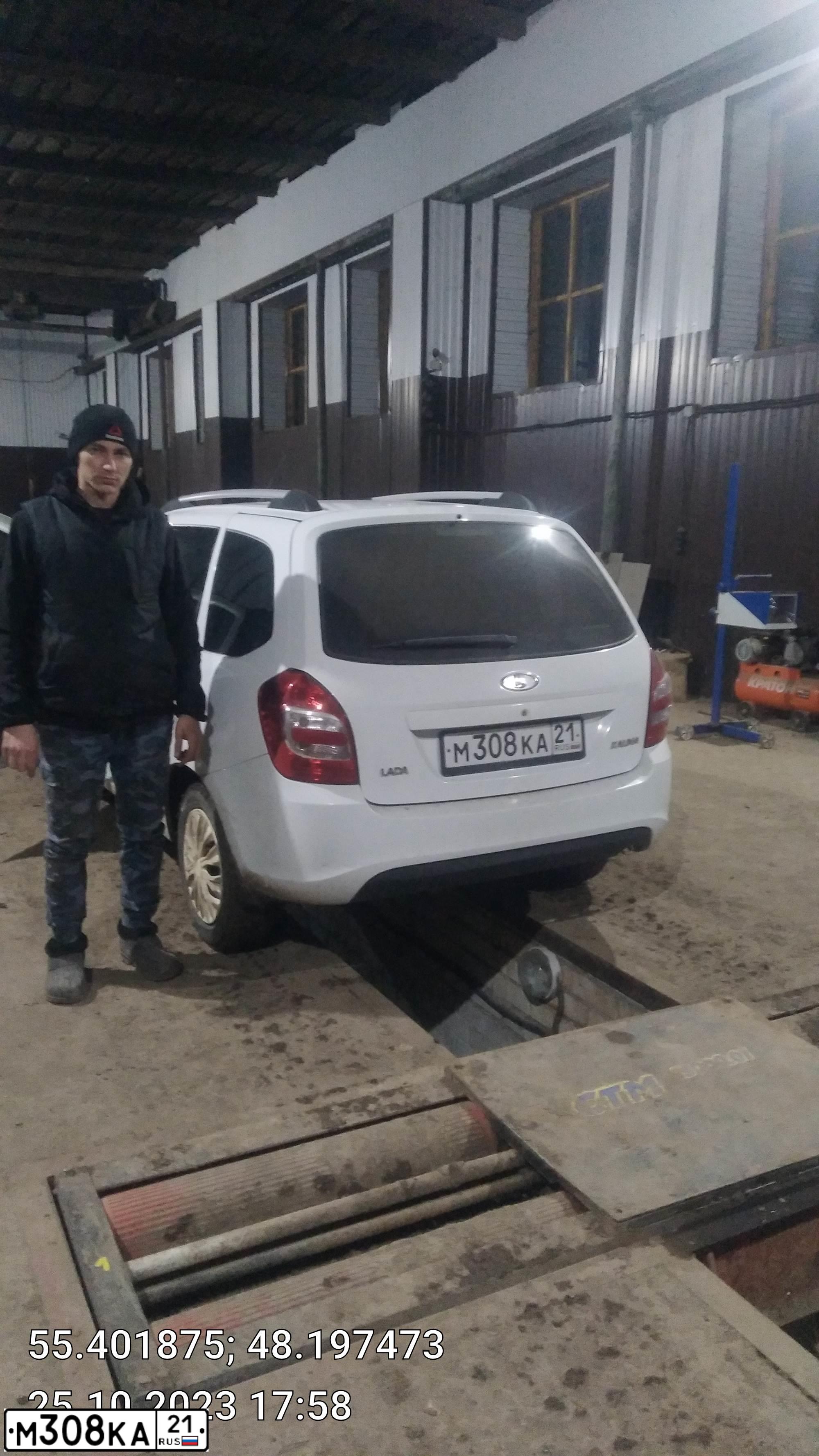 Фото автомобиля LADA 2194 KALINA, 2014 — госномер М308КА21. Цвет: БЕЛЫЙ