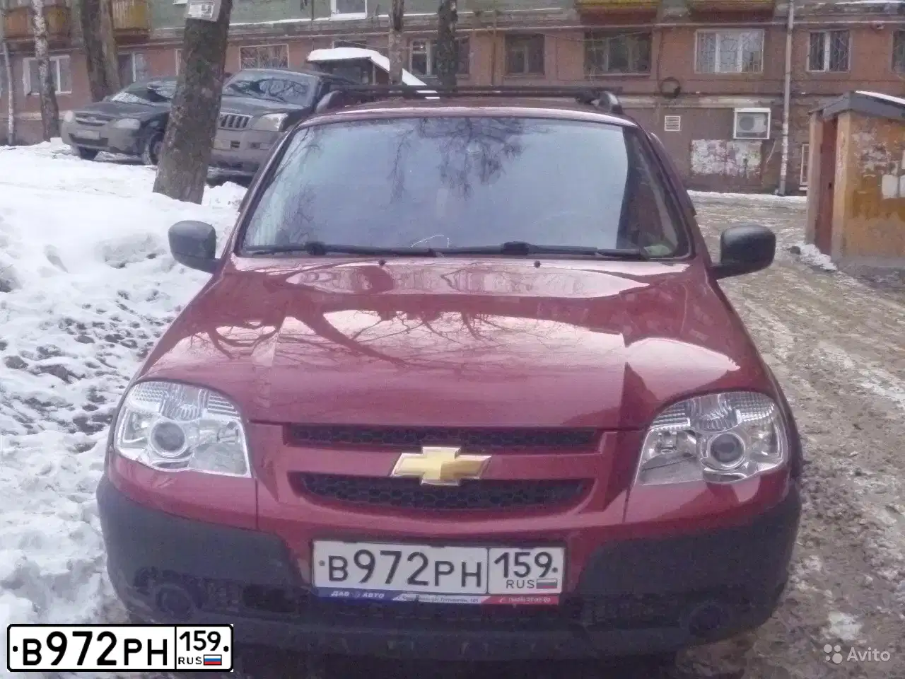 Фото автомобиля CHEVROLET NIVA, 2013 — госномер К490ХК159. Цвет: Ярко-красный металлик