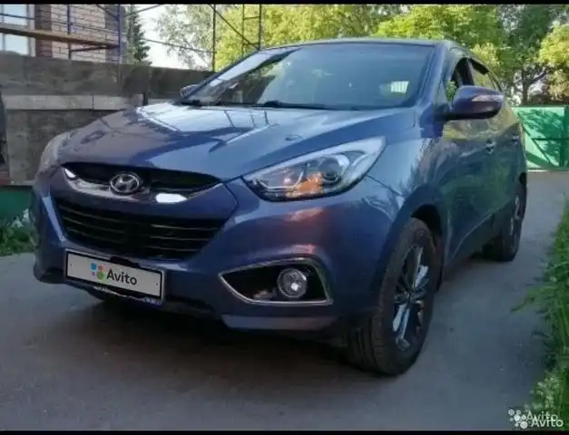 Фото автомобиля HYUNDAI IX35, 2015 — госномер М725МК750. Цвет: СИНИЙ
