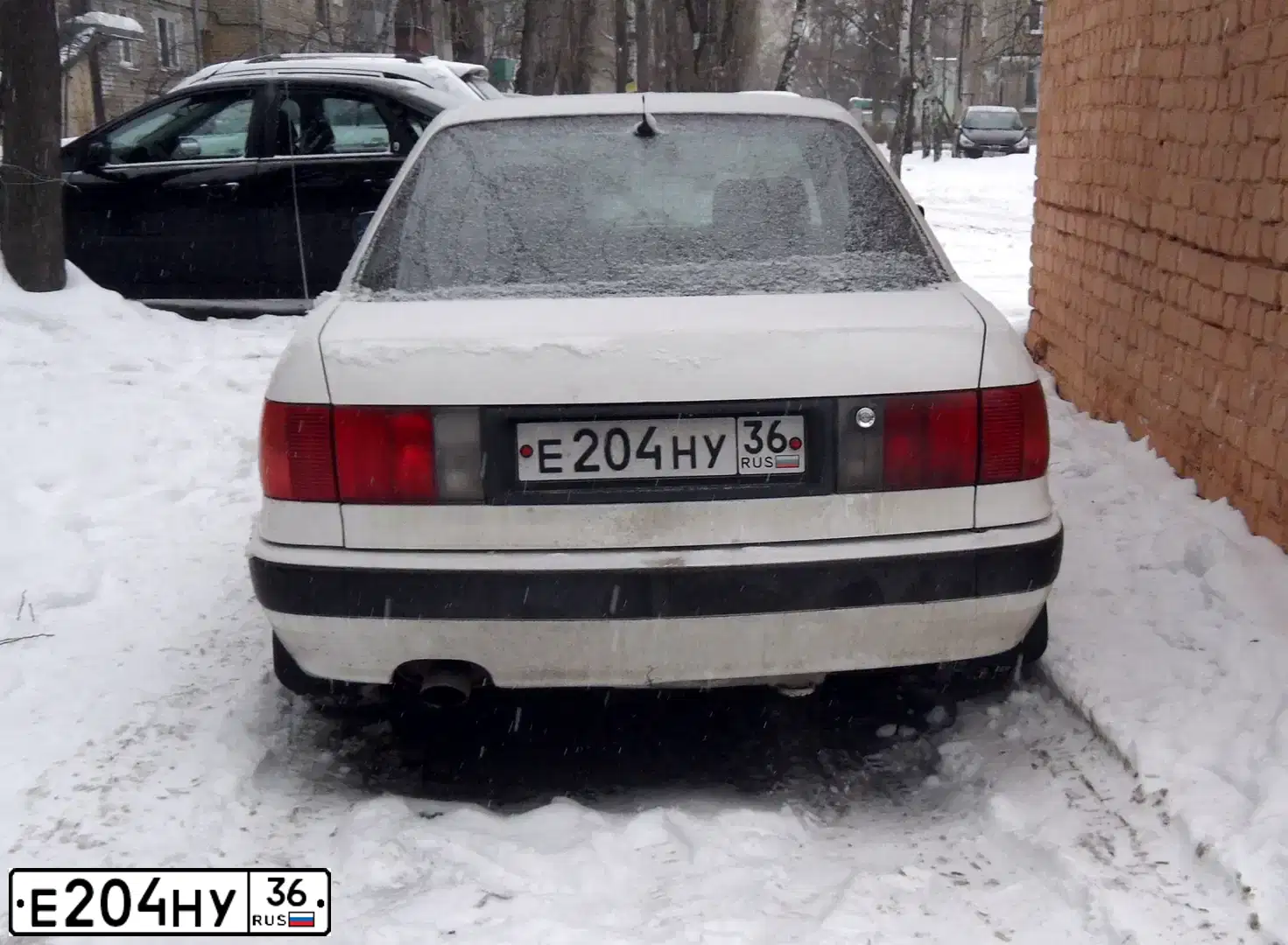 Фото автомобиля AUDI I 80, 1993 — госномер Е204НУ36. Цвет: БЕЛЫЙ