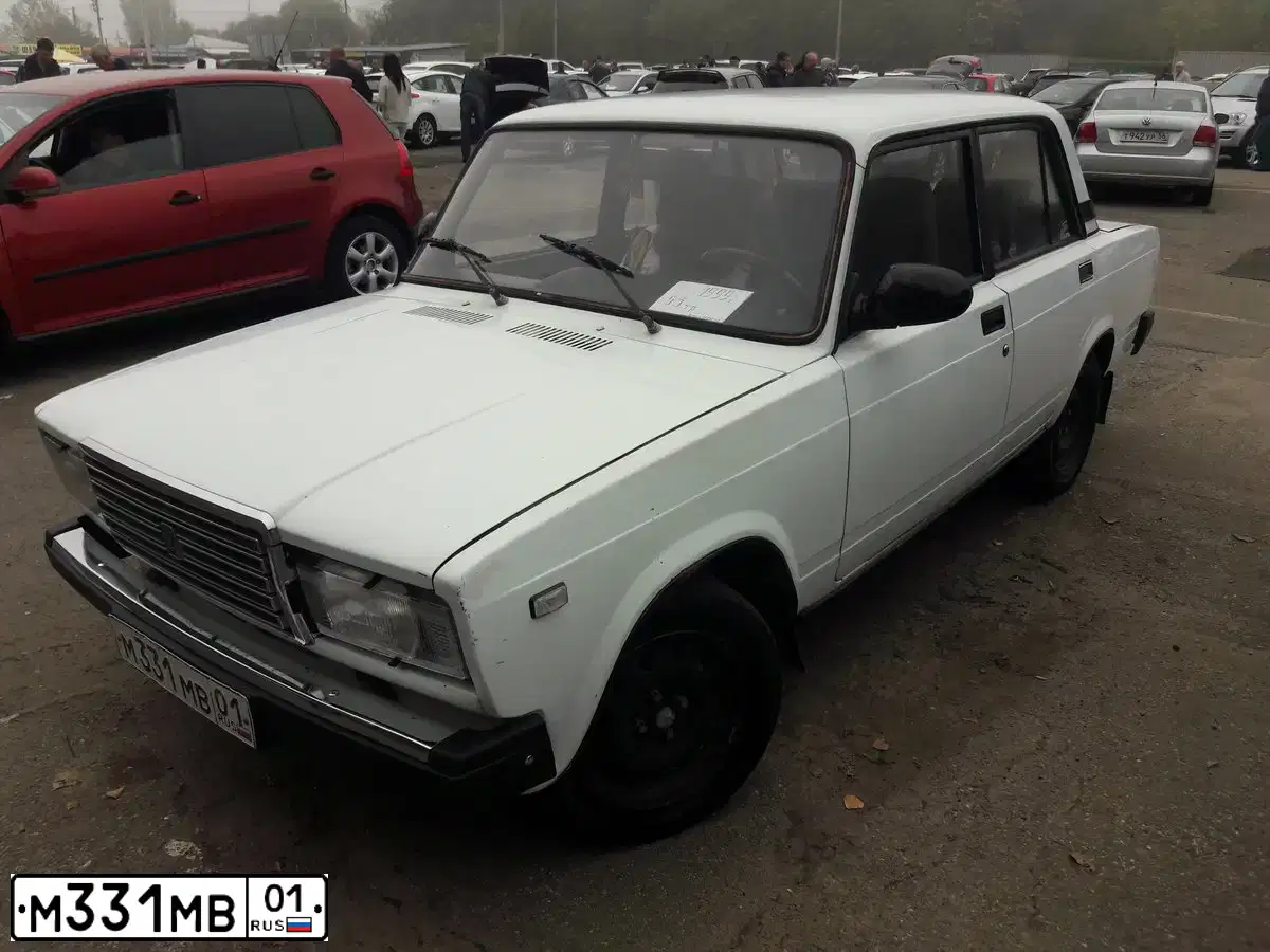 Фото автомобиля LADA 2107, 1999 — госномер У007ЕН23. Цвет: ЯРКО-БЕЛЫЙ