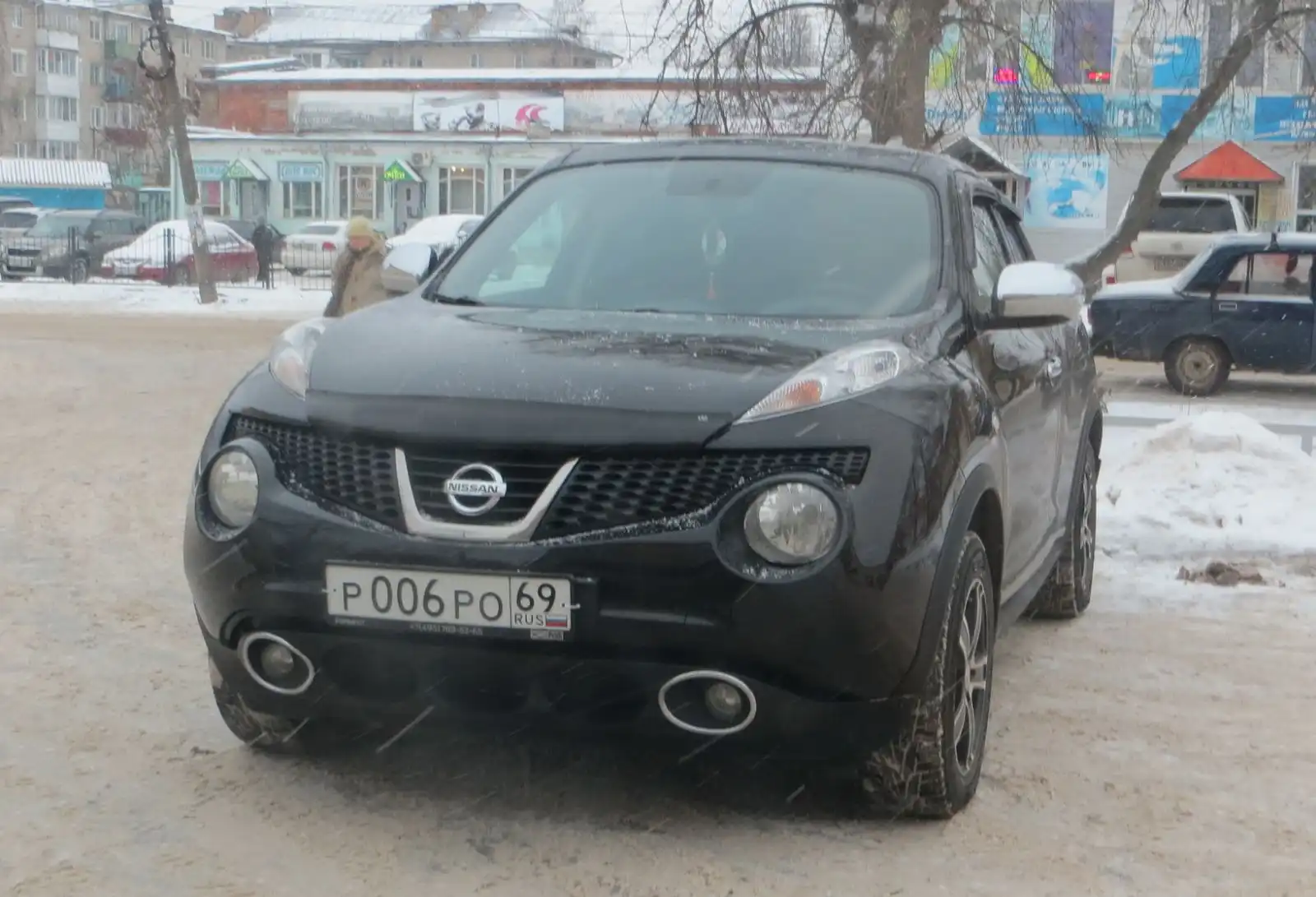 Фото автомобиля SUZUKI SX 4, 2010 — госномер Р006РО69. Цвет: Красный