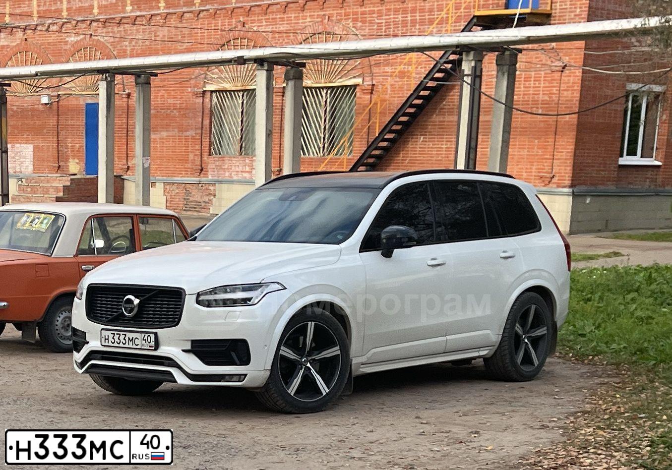 Фото автомобиля VOLVO XC90, 2016 — госномер Н333МС40. Цвет: ЖЕМЧУЖНО-БЕЛЫЙ
