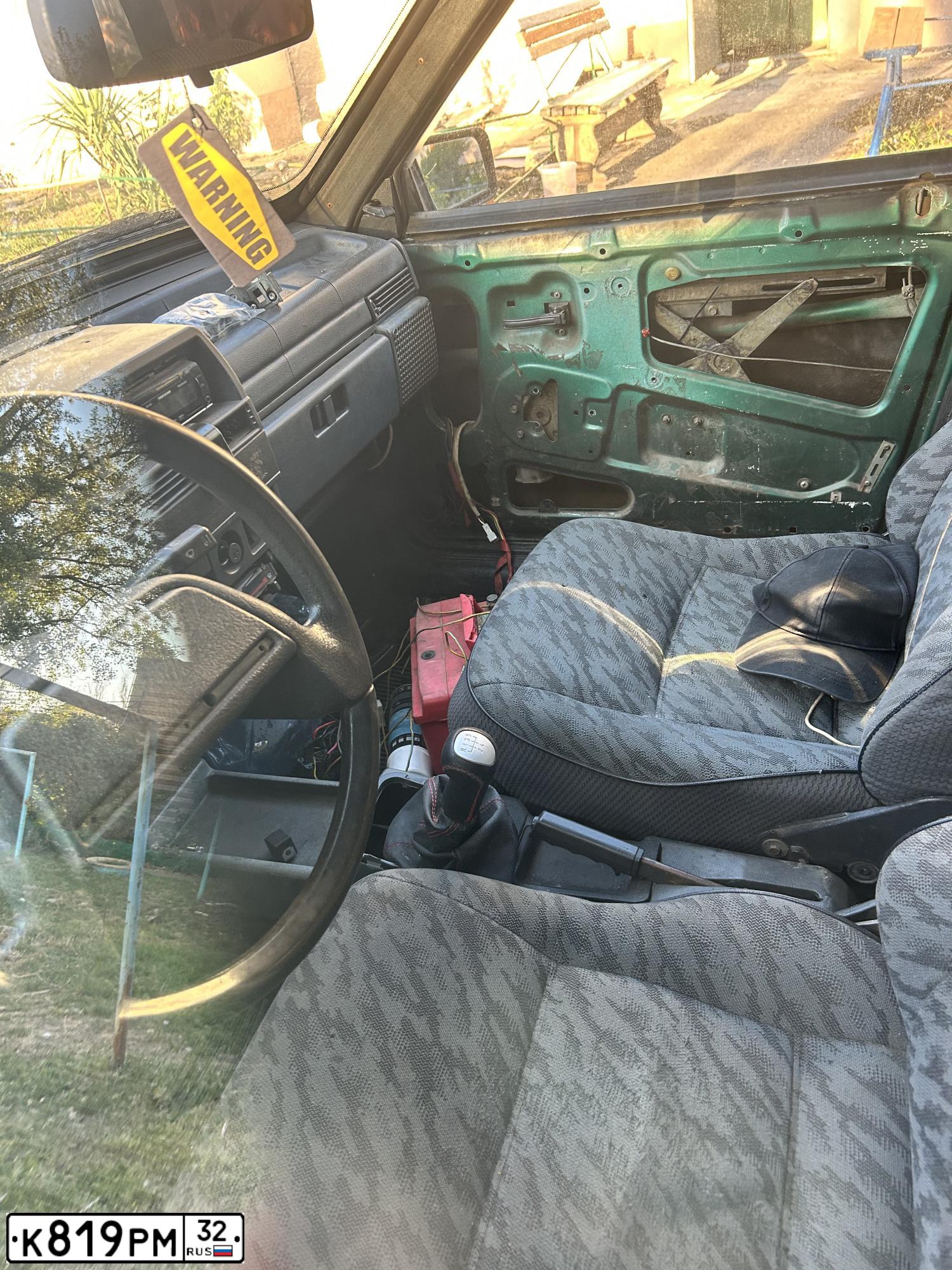 Фото автомобиля LADA 2109 SAMARA, 1998 — госномер К819РМ32. Цвет: ЗЕЛЕНЫЙ