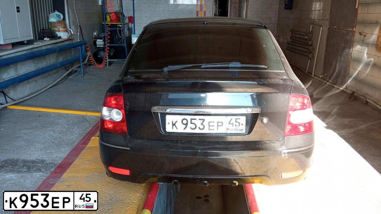 Фото автомобиля LADA 2172 PRIORA, 2008 — госномер Н192МУ45. Цвет: Темно-зеленый
