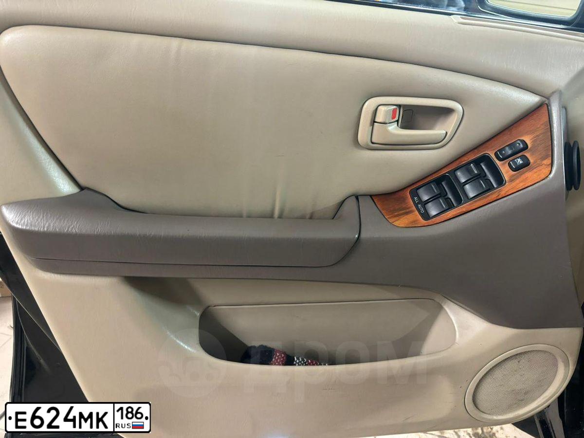 Фото автомобиля LEXUS RX300, 2000 — госномер С110ОЕ89