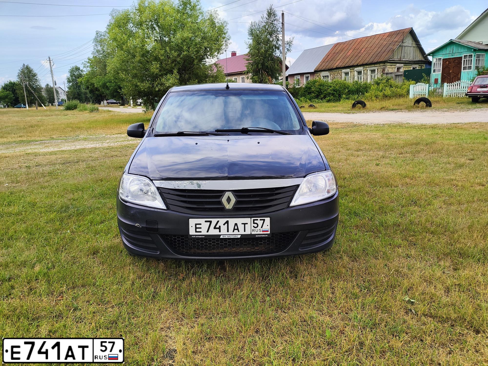 Фото автомобиля RENAULT LOGAN, 2011 — госномер Е741АТ57. Цвет: ЧЕРНЫЙ