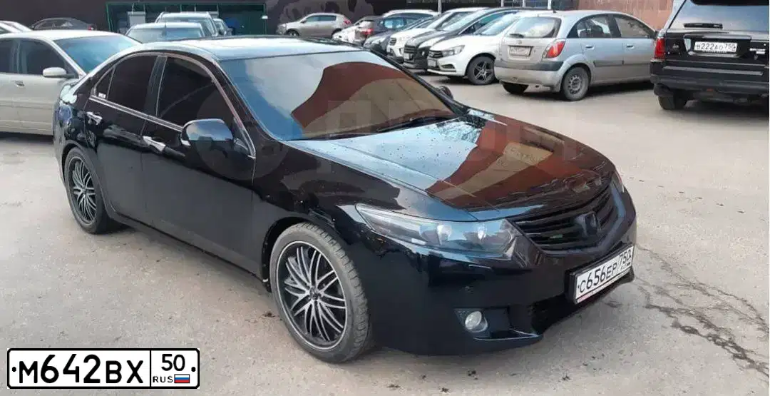 Фото автомобиля ЗАЗ 1102, 1992 — госномер М642ВХ50. Цвет: БЕЛЫЙ